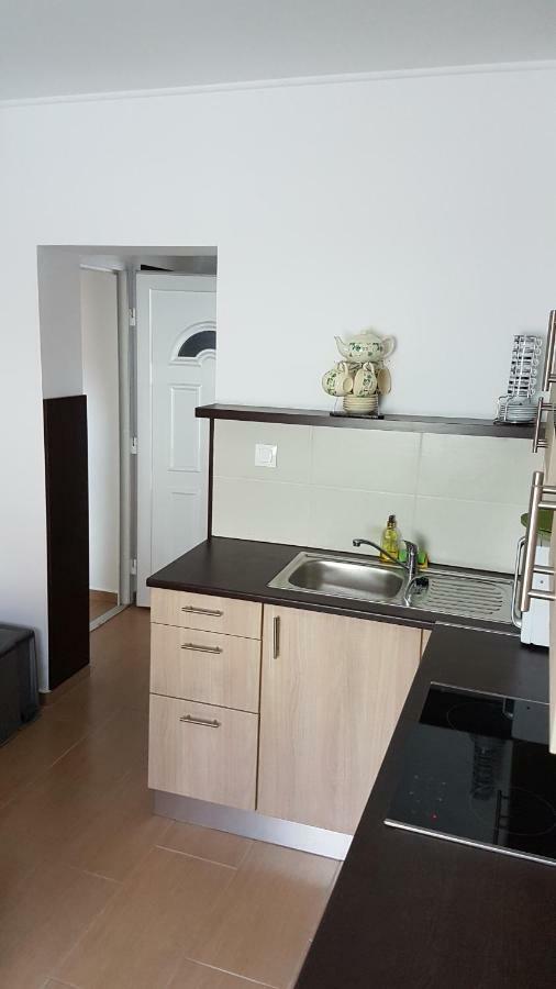 Relax Apartments Sarvar A4 Dış mekan fotoğraf