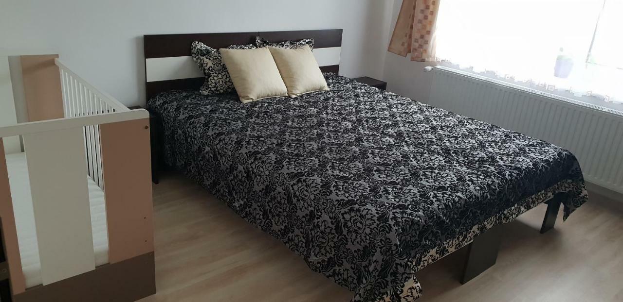 Relax Apartments Sarvar A4 Dış mekan fotoğraf